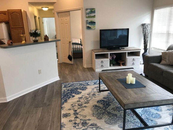 Furnished 2-Bedroom Condo in Newtown