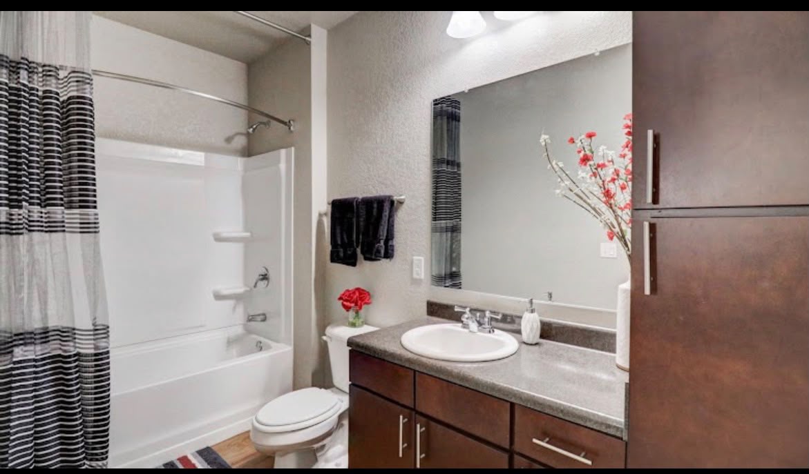 Furnished 3-bedroom Apartment | 7064 W. Hamilton Place Dr Liberty Township